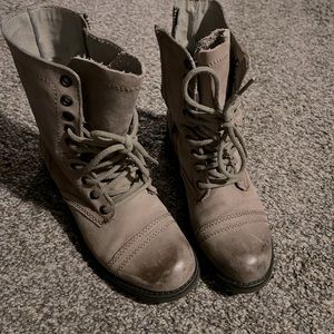 Steve Madden boots